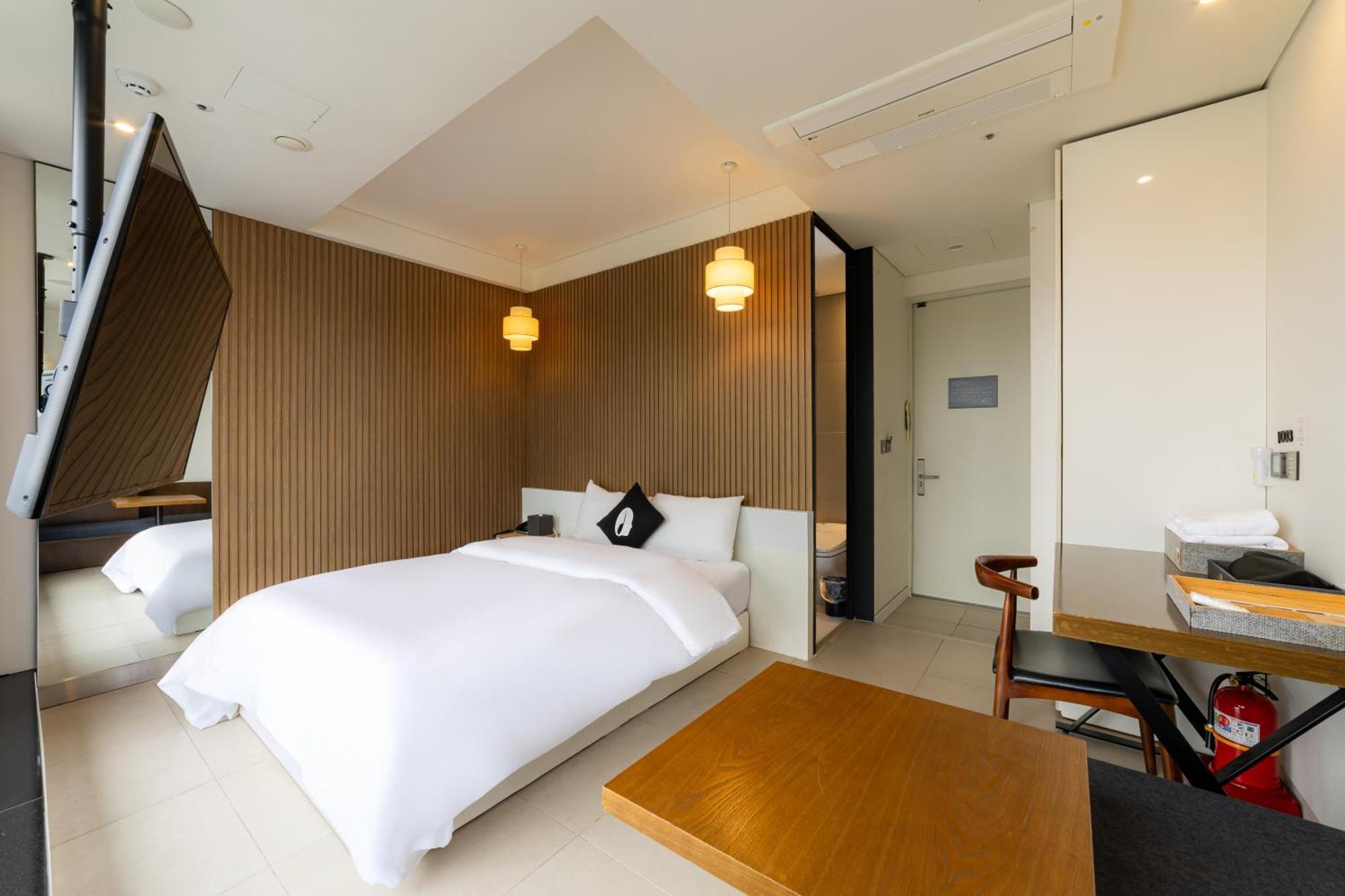 Hotel The Designers Seoul Station Exterior photo