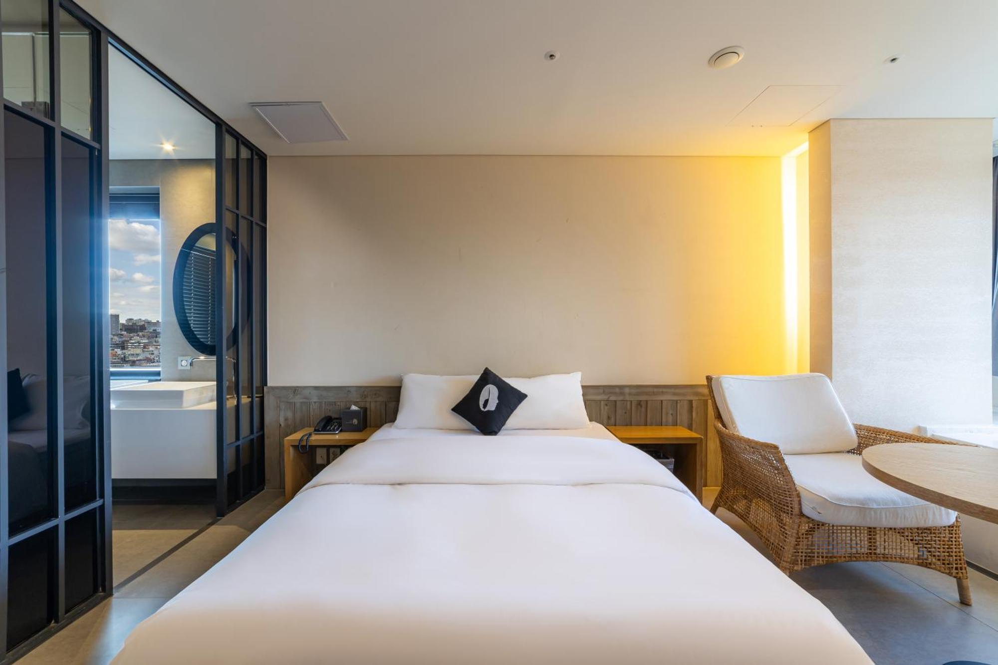 Hotel The Designers Seoul Station Exterior photo