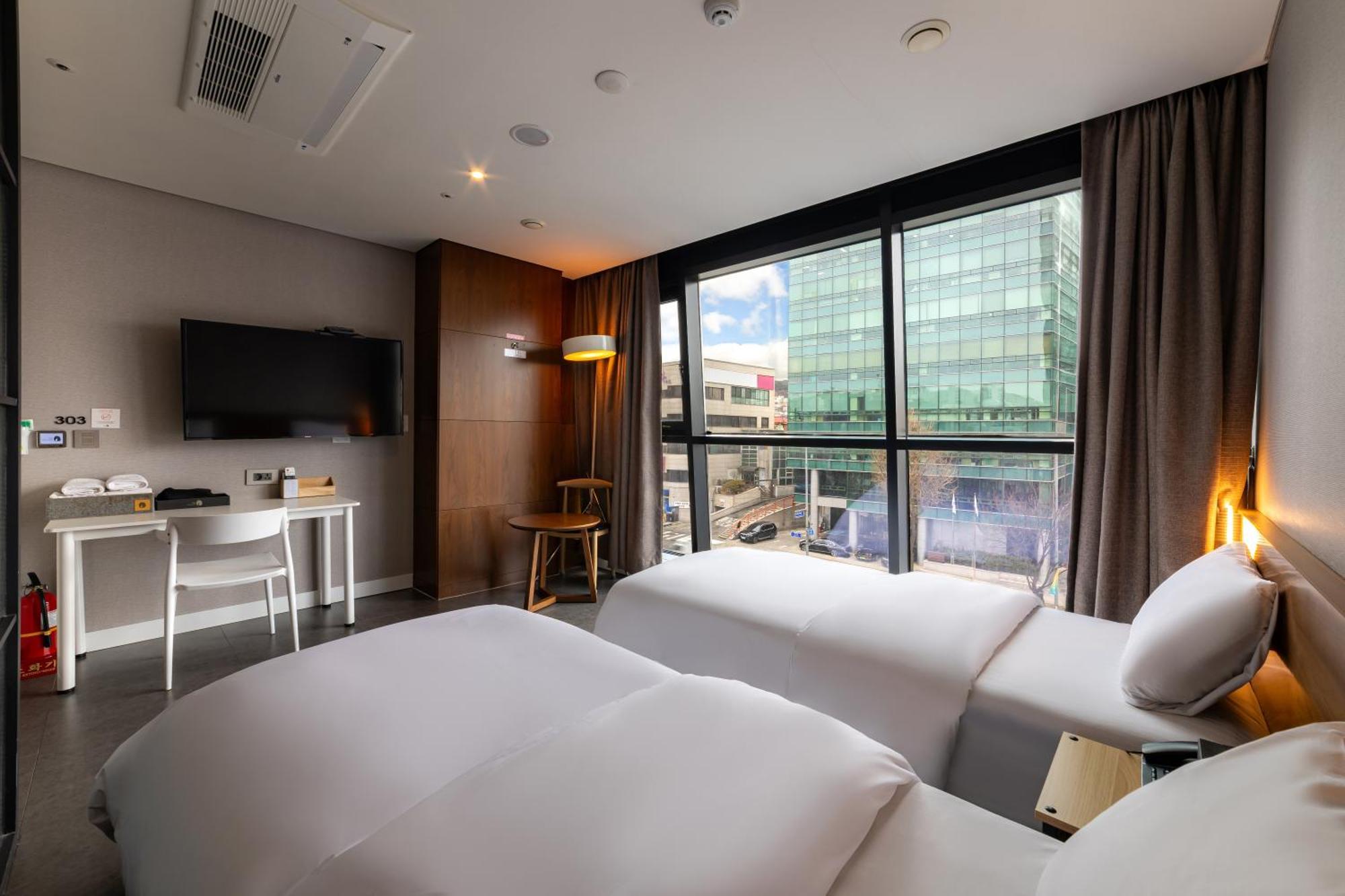 Hotel The Designers Seoul Station Exterior photo
